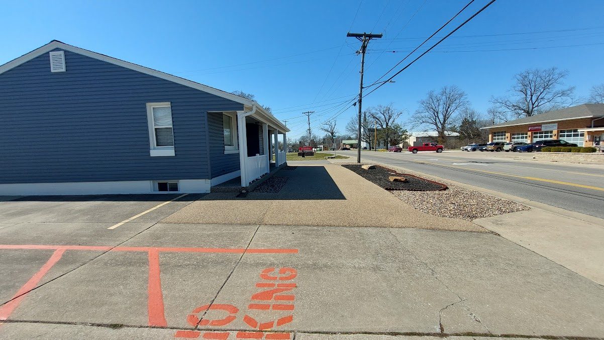 The house at 212 W. Pearce Blvd before renovation (3 of 4)