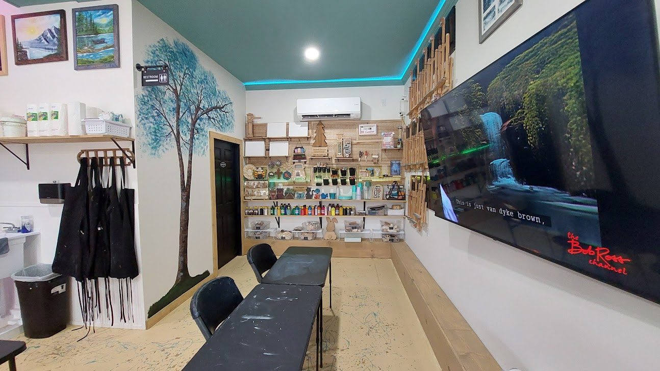 Crystal Worthy Art studio space (2 of 5)