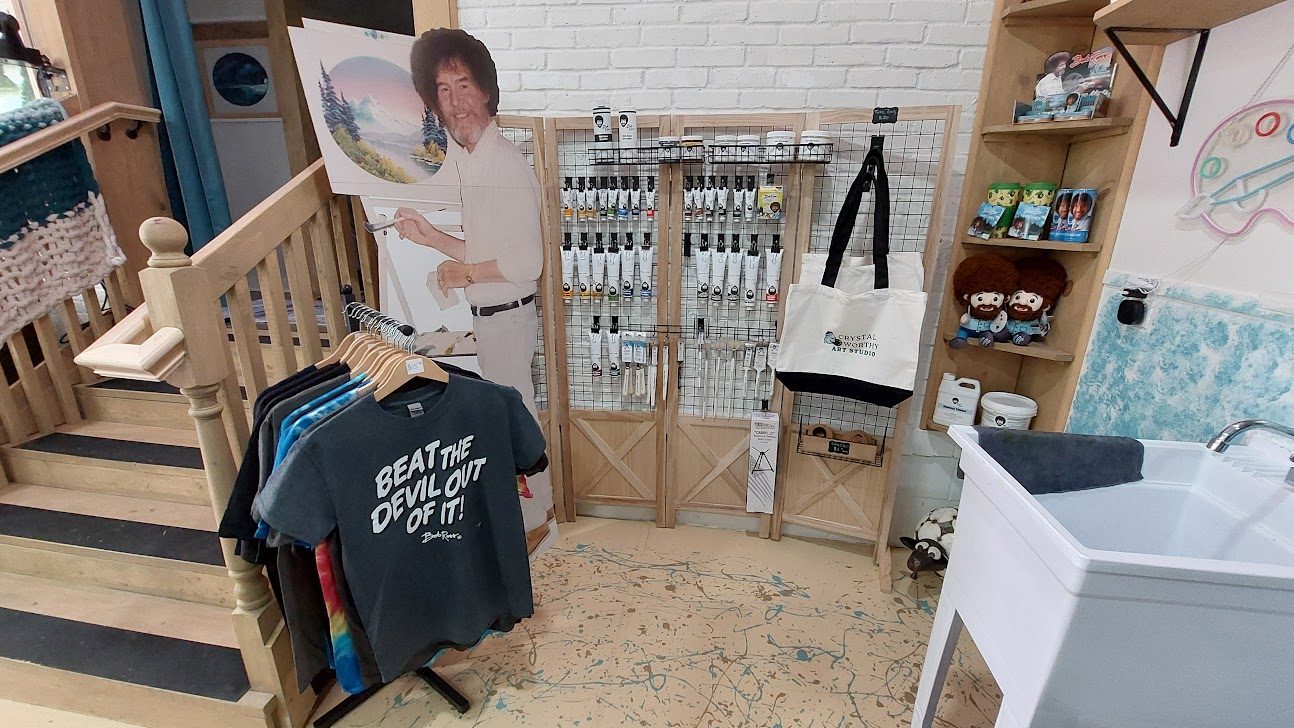 Crystal Worthy Art studio space (3 of 5)