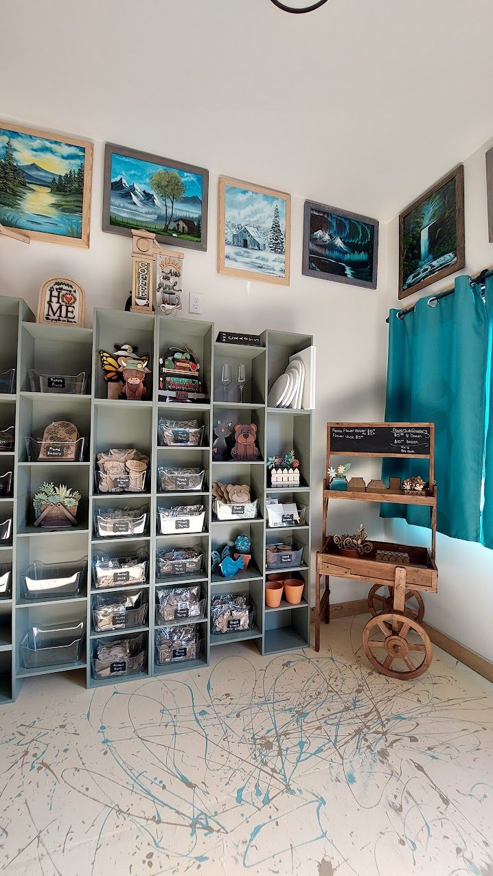Crystal Worthy Art studio space (4 of 5)